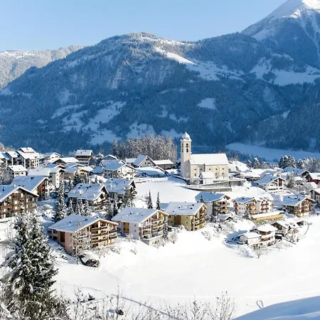 Mit Bergsicht By Interhome Laax