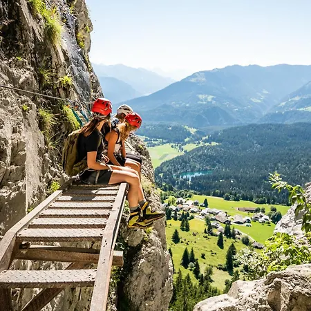 Mit Bergsicht By Interhome * Laax